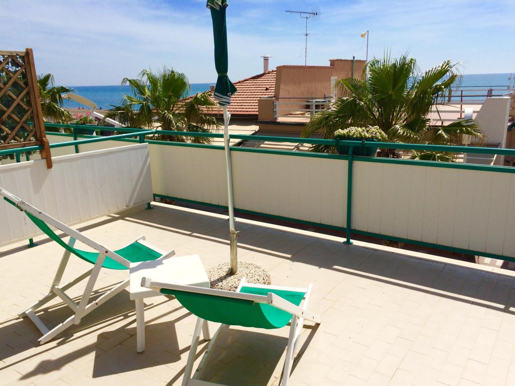 מרינה די צ'צ'ינה Lungomare Hotel חדר תמונה