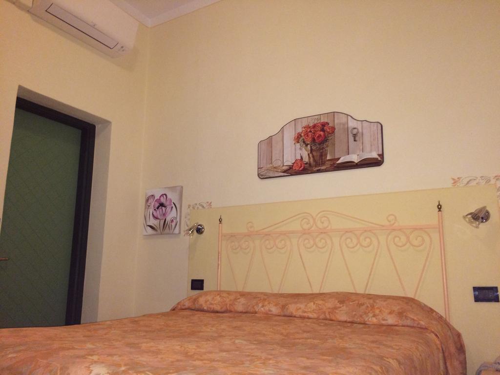 מרינה די צ'צ'ינה Lungomare Hotel מראה חיצוני תמונה